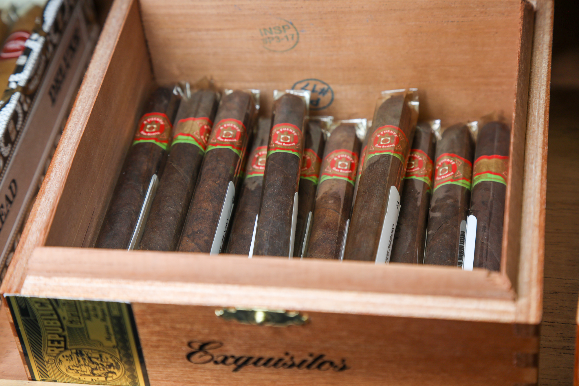 Arturo Fuente Exquisitos Maduro